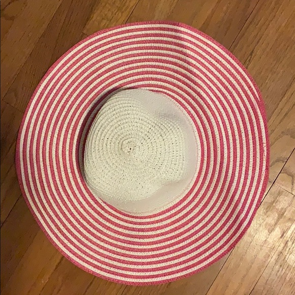 Pink & White Sun Hat - Picture 1 of 2